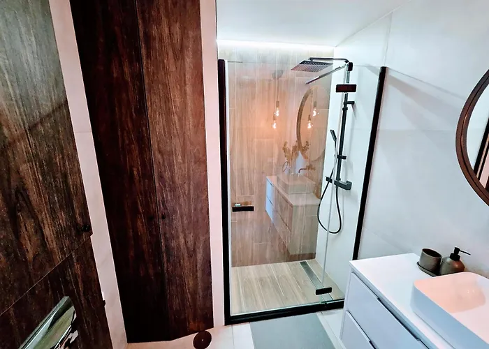 דירה Ocean & Pool View