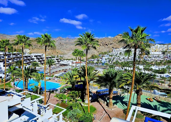 דירה Ocean & Pool View